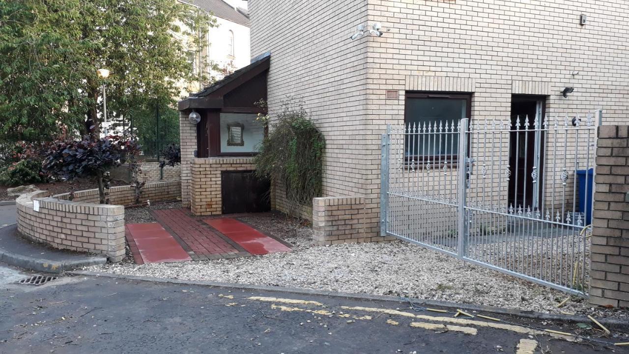 فيلا غلاسغوفي Bright City Centre House - Private Garden & Parking! المظهر الخارجي الصورة