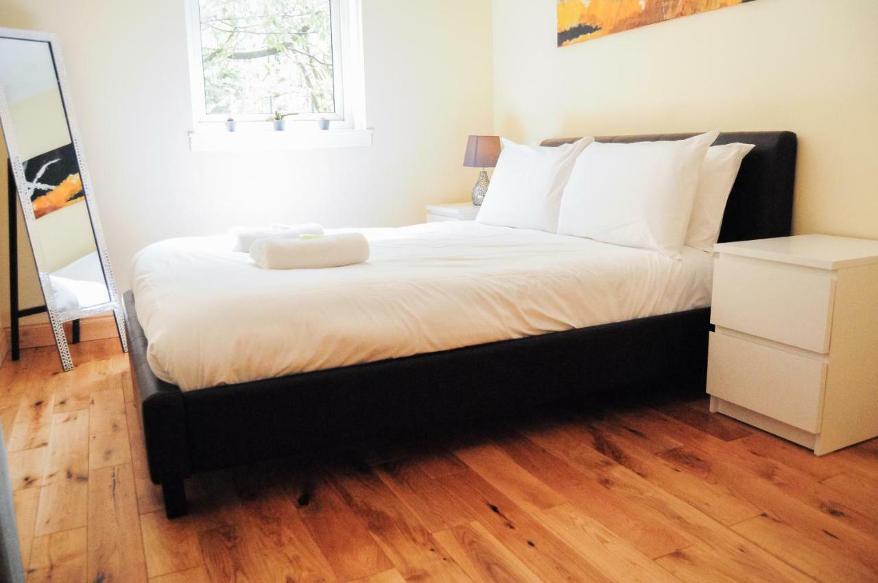 فيلا غلاسغوفي Bright City Centre House - Private Garden & Parking! المظهر الخارجي الصورة